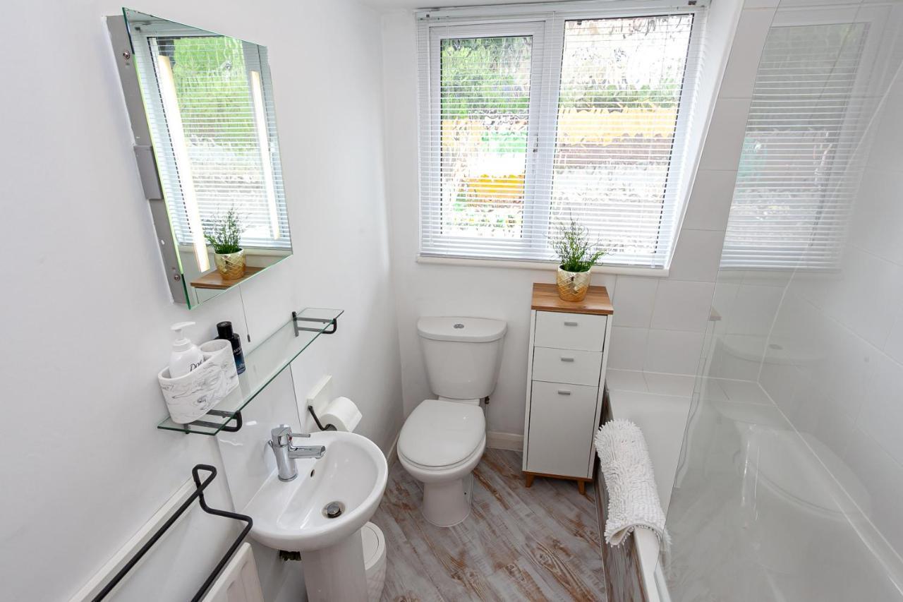 Cosy 2 Bed Apartment - Close To Leeds Centre Exteriér fotografie
